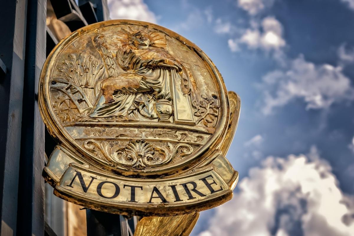 Notaire d’une personne décédée : comment le retrouver et quelles démarches engager ?